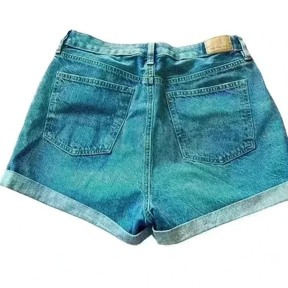 American Eagle Jean Shorts size 6 in excellent condition - Picture 2 of 4